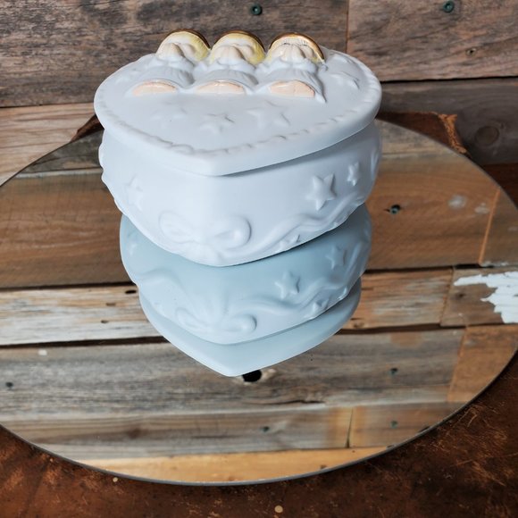 Hallmark Bisque Trinket Box - Heart-Shaped - Trio of Praying Angels - Picture 5 of 8